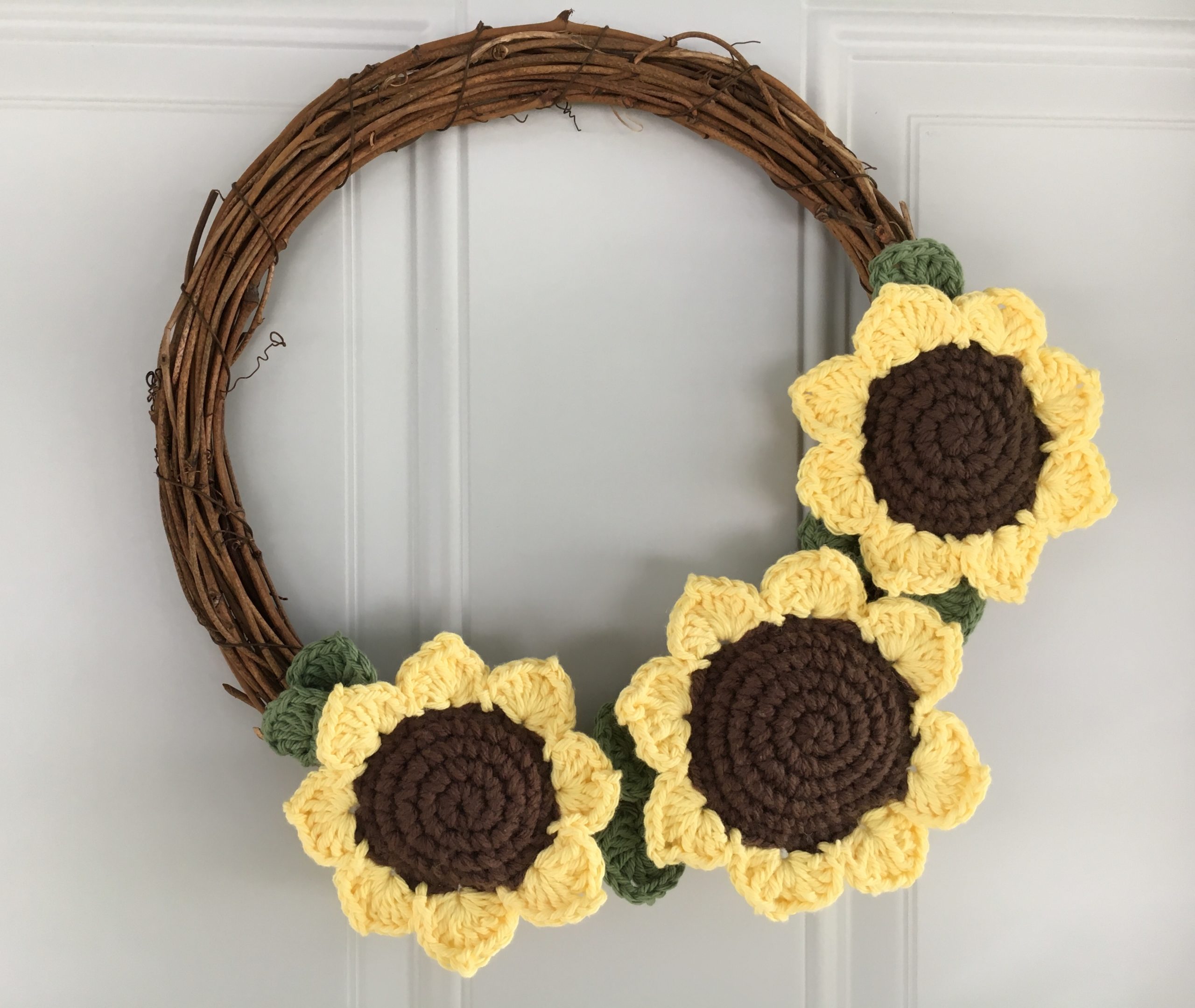 easy crochet sunflower wreath